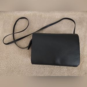 H&M Black Shoulder bag